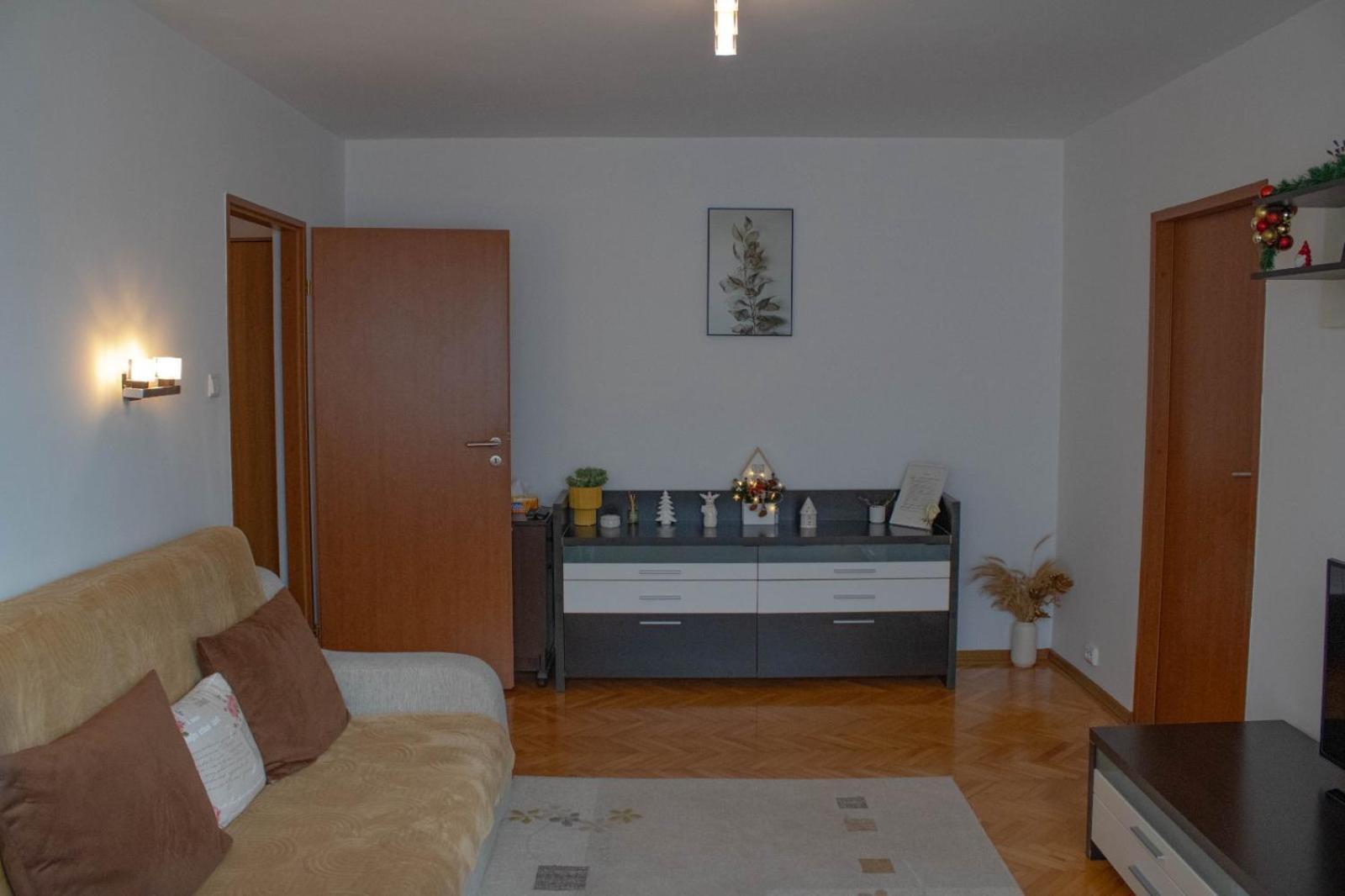 Apartament Aleea Minerva ブラショフ エクステリア 写真